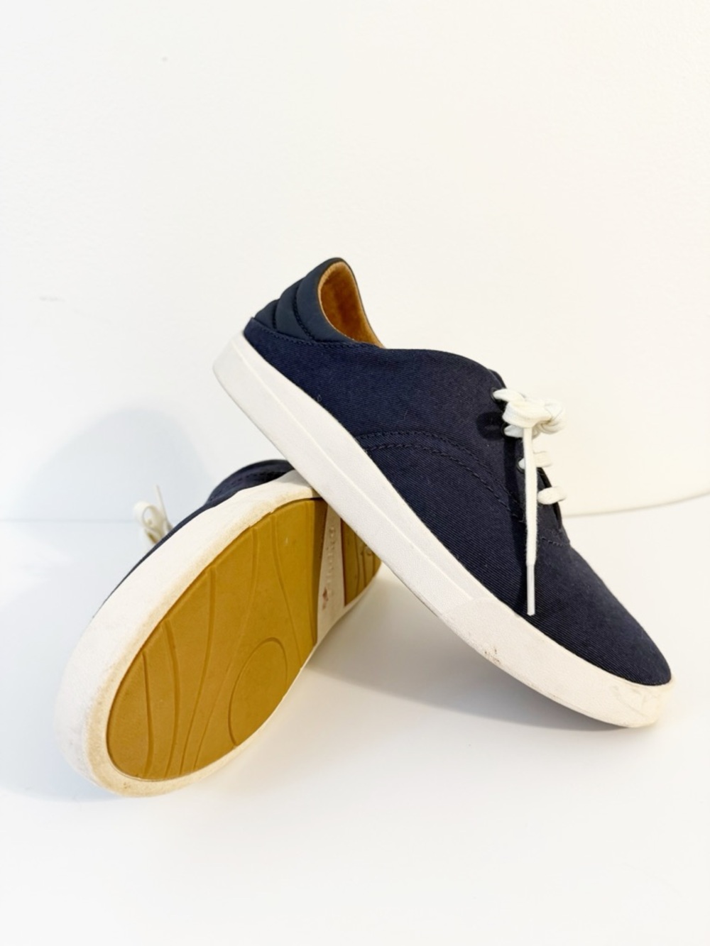 OluKai Pehuea Kahu Navy Blue Textile Drop In Heel Sneakers Womens 8.5